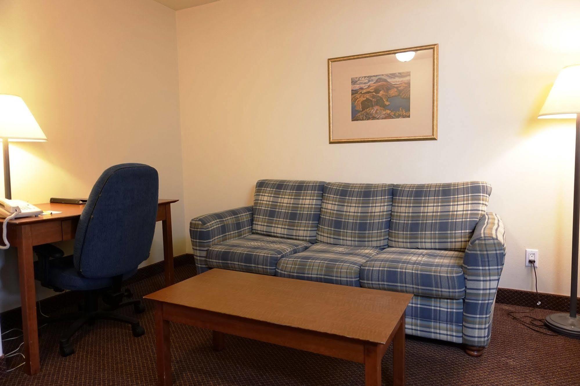 Super 8 By Wyndham Caraquet Hotel Exterior foto