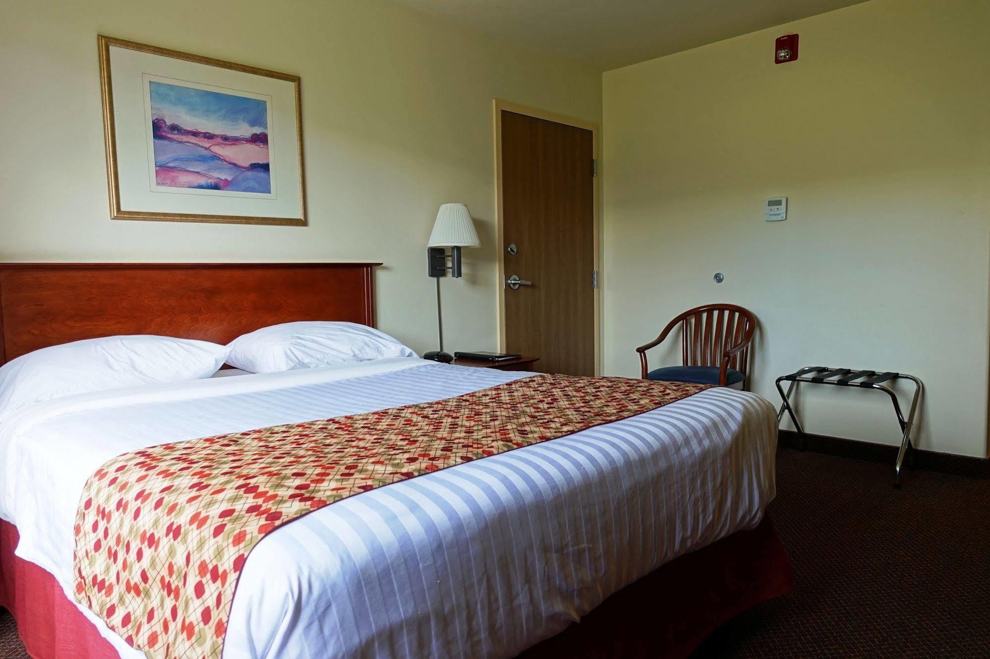 Super 8 By Wyndham Caraquet Hotel Exterior foto