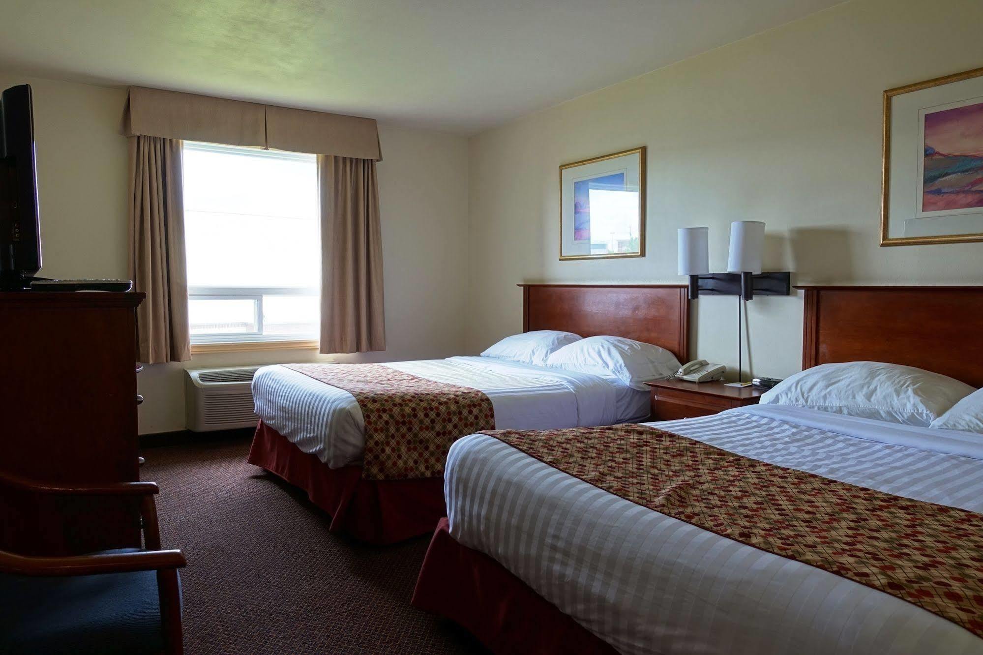 Super 8 By Wyndham Caraquet Hotel Exterior foto